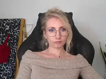 CinderellaMoon  live sex cam