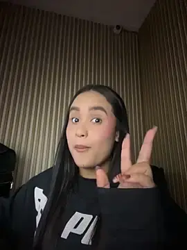 AlanaWoods_  live sex cam