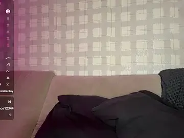 OthaNgvyen  live sex cam