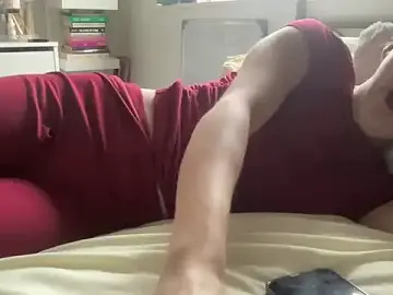 PETITEGODESSXO  live sex cam