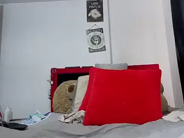 Red_milf_  live sex cam