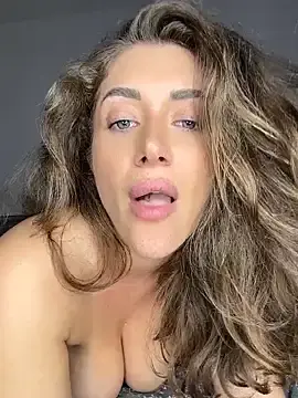 Malasantababy  live sex cam