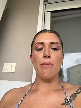 Malasantababy  live sex cam