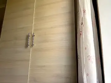 TakenAcid  live sex cam