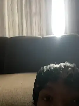 Pretinhararax  live sex cam