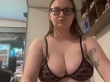 Psychodelic_baby_18  live sex cam