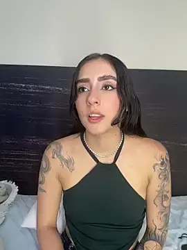 Sharlot24  live sex cam