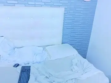 Secrett_desiree69  live sex cam