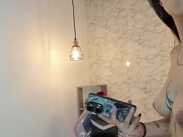 TynaSanders  live sex cam
