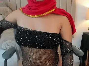 Izadii  live sex cam