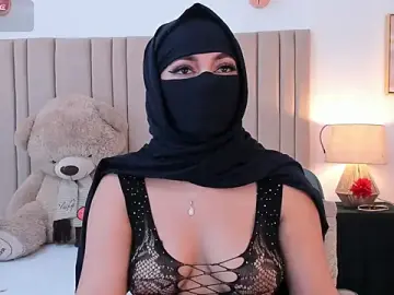 Izadii  live sex cam
