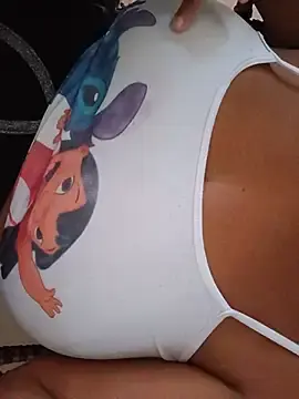 Karolbbhot  live sex cam
