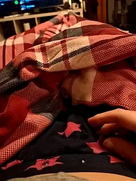 Stunning_Rosi  live sex cam