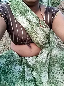 Cutee-Jaan  live sex cam