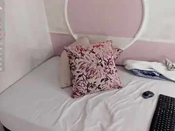 Nicolee_blair  live sex cam