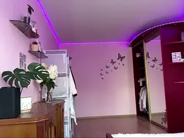 RoxyKindlimann  live sex cam