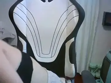 Schoolgirl_summi  live sex cam