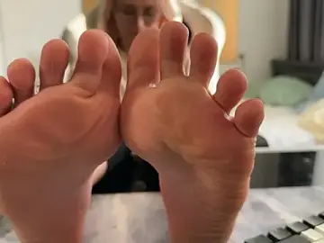 Unicornsfeet  live sex cam