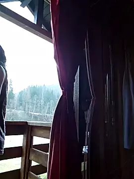 Emyra90  live sex cam