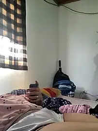 Ladymilf12  live sex cam