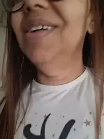 Ladymilf12  live sex cam