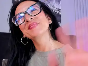Kira_moon__  live sex cam