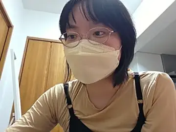 Momonga_ichigo  live sex cam