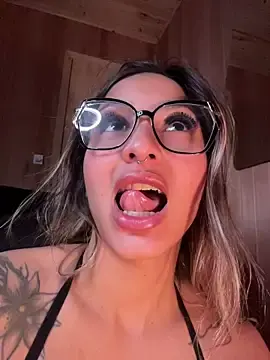 AliceStone19  live sex cam