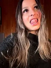 AliceStone19  live sex cam