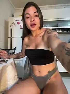 Bubuzinhaa10  live sex cam