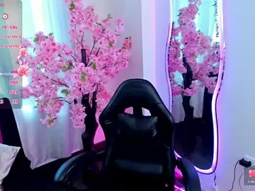 KAROLIVONNE  live sex cam