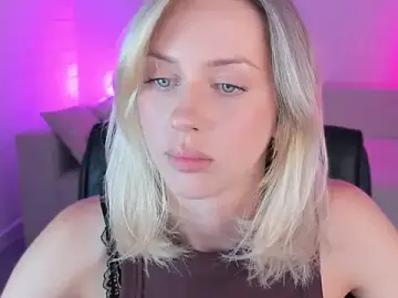 MeganClapp  live sex cam