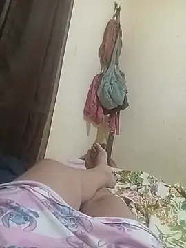 Ravena2290  live sex cam