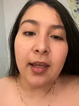 Evelyn_1702  live sex cam