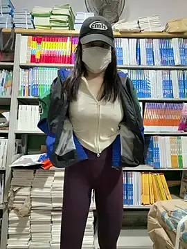 Zhizhibaobei  live sex cam