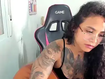 Ama_music  live sex cam