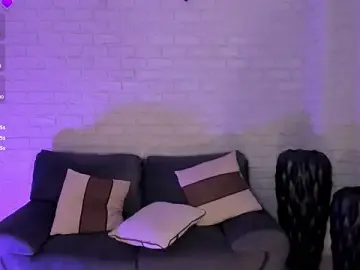 MiaRoberts1  live sex cam