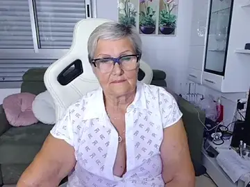 Selenna57  live sex cam