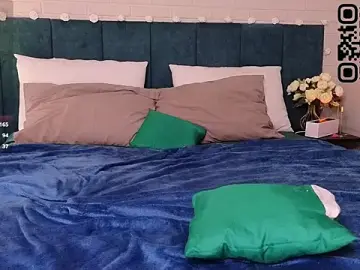 Angelic_coy  live sex cam