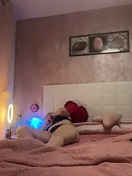 Maria3879  live sex cam