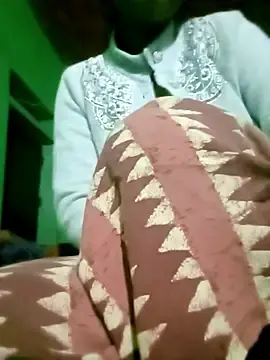 Rajni7370  live sex cam