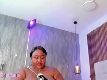 Saravy_Blandon  live sex cam