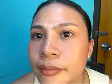 ValenciaDesire  live sex cam