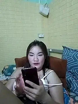 Voiva11  live sex cam