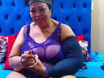 Ebonycandy10  live sex cam