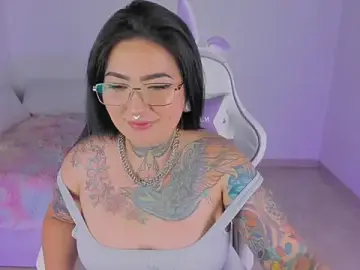 Heeyy_kitty  live sex cam