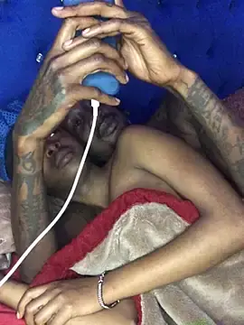 Prettyeyes254  live sex cam