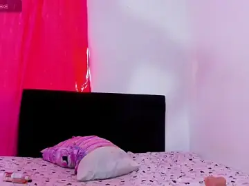 KarlyeKloss  live sex cam