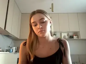 LavetaKempster  live sex cam