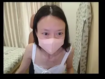 Lil-Cherries  live sex cam
